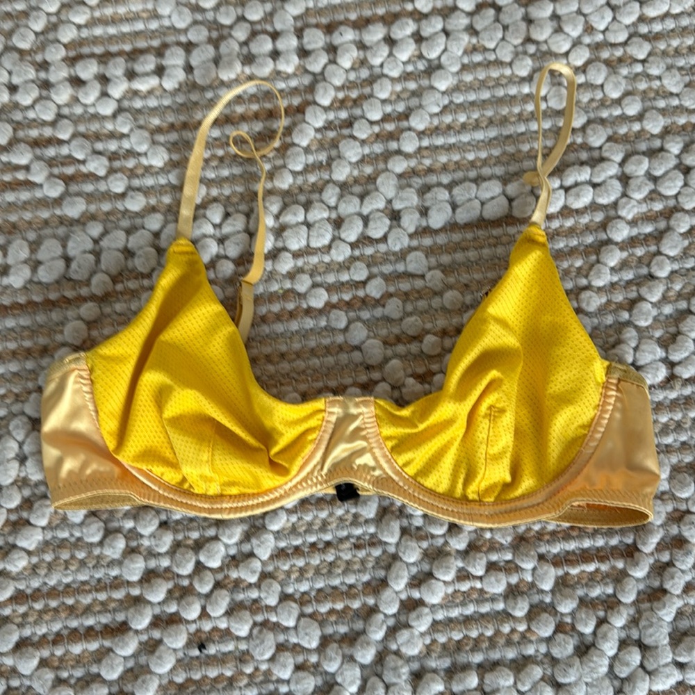 Yellow wire Bra